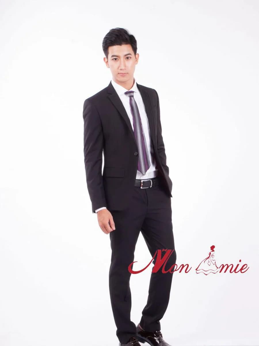 Vest Đen Sọc Tím Đài Các