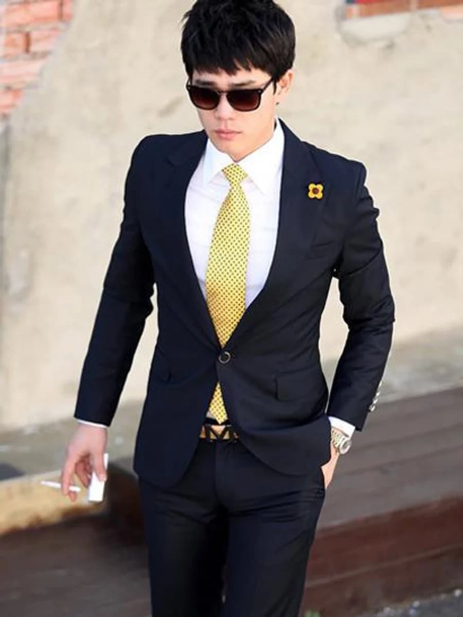 Vest Đen Điểm Vàng Nghệ