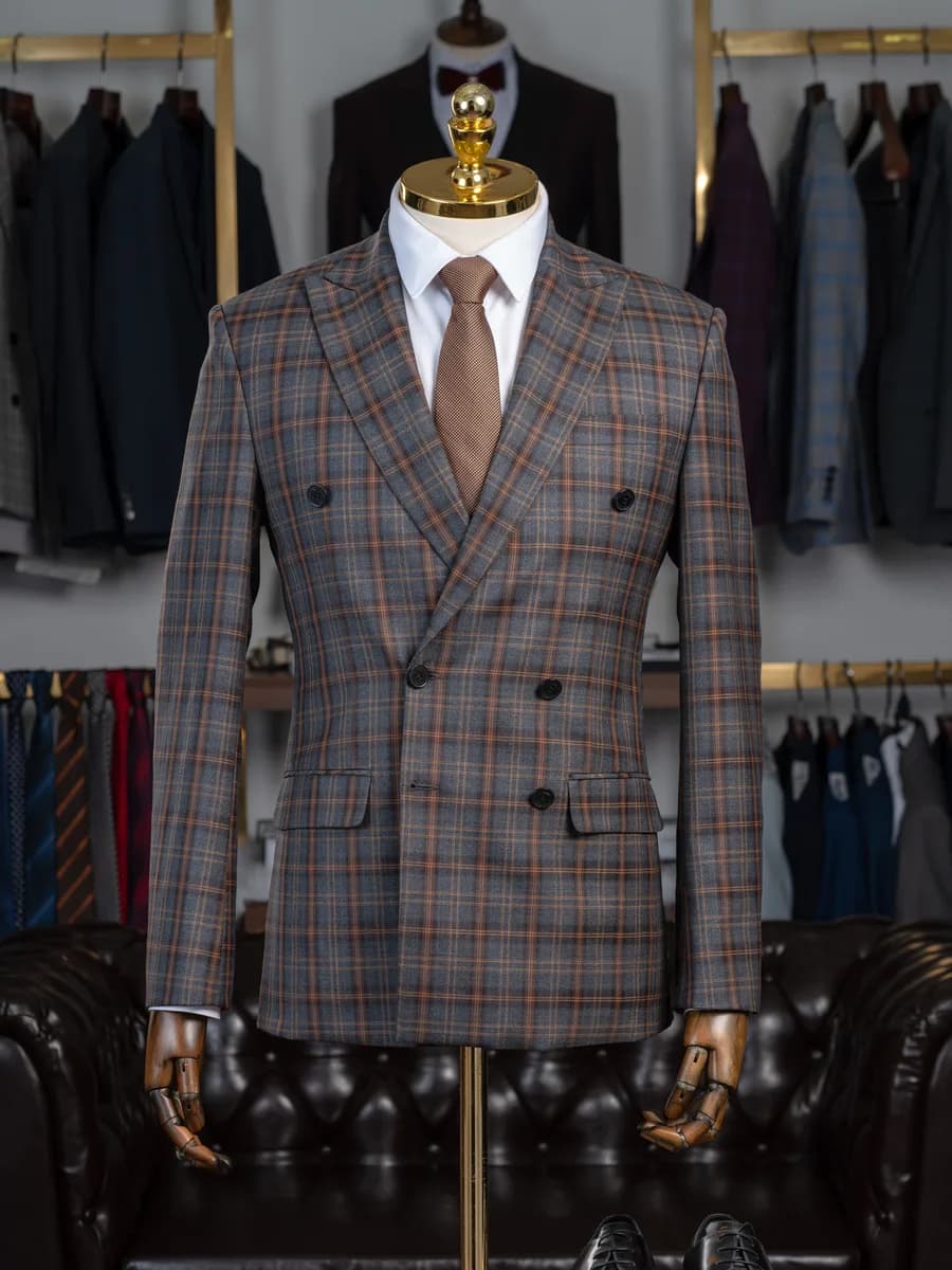 Suit Hai Hàng Nút Xám Than Kẻ Ô Cam Đất Ve Nhọn