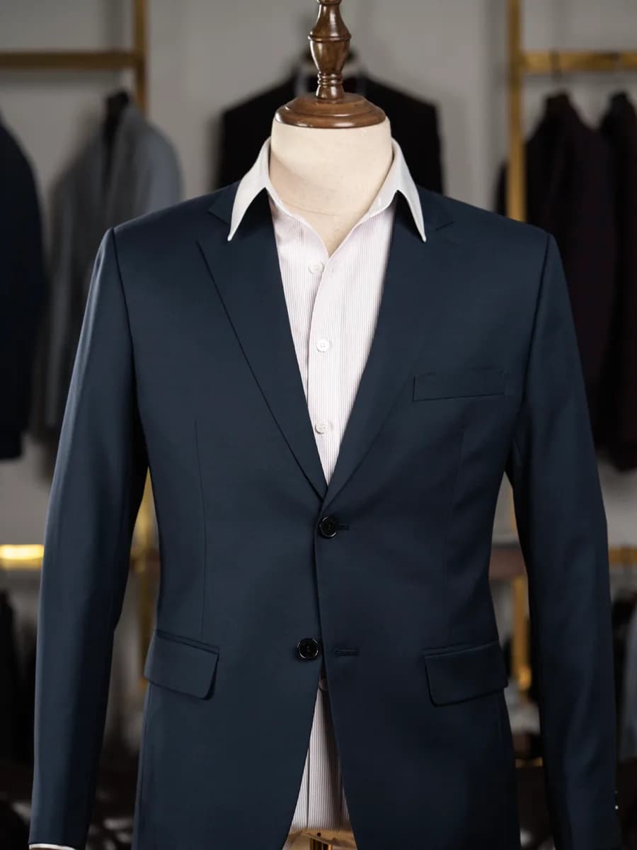 Suit Xanh Navy Trơn Hai Nút Ve Chữ V Công Sở