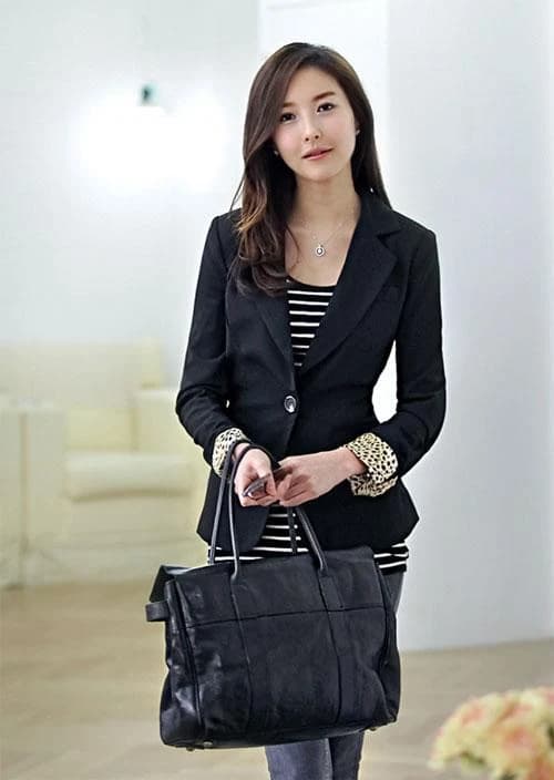 Blazer Đen Lót Da Báo
