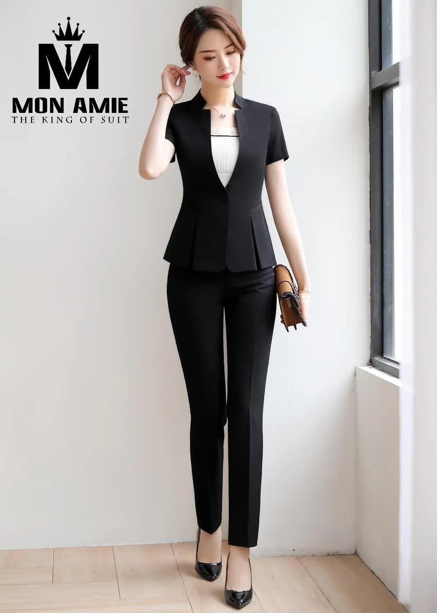 Suit Nữ Đen Cổ Đứng Tay Ngắn Xếp Ly Eo Quần Ống Đứng