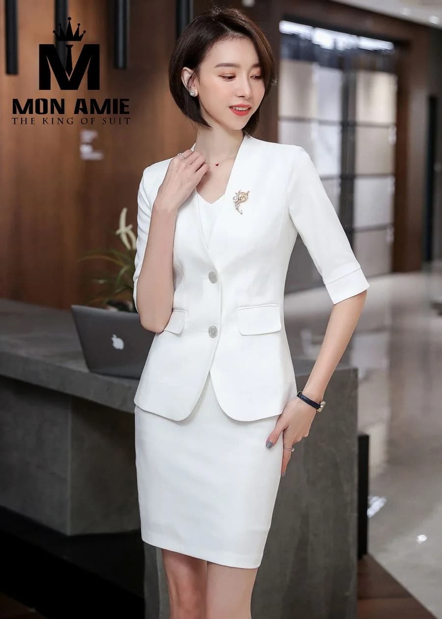 Suit Nữ Trắng Cổ V Không Ve Tay Lỡ Chân Váy Ôm