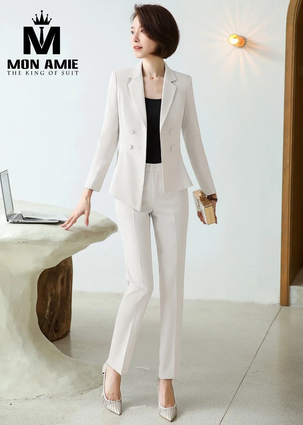 Suit Nữ Trắng Kem Ve Sam Hai Hàng Nút Quần Ống Đứng