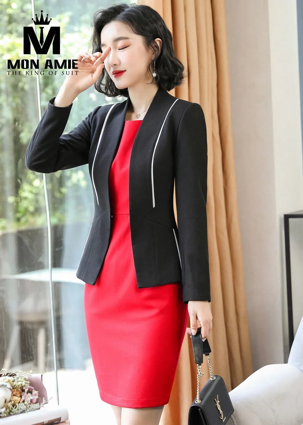 Suit Nữ Vest Đen Viền Trắng Phối Đầm Đỏ