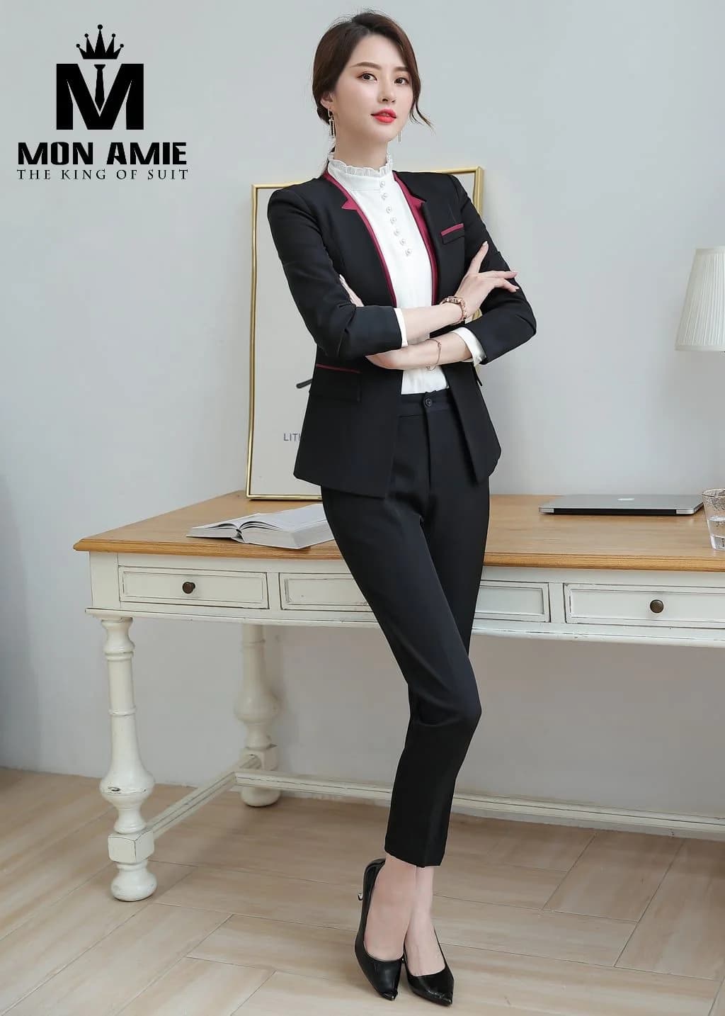 Suit Nữ Đen Viền Đỏ Mận Ve Áo Quần Tây