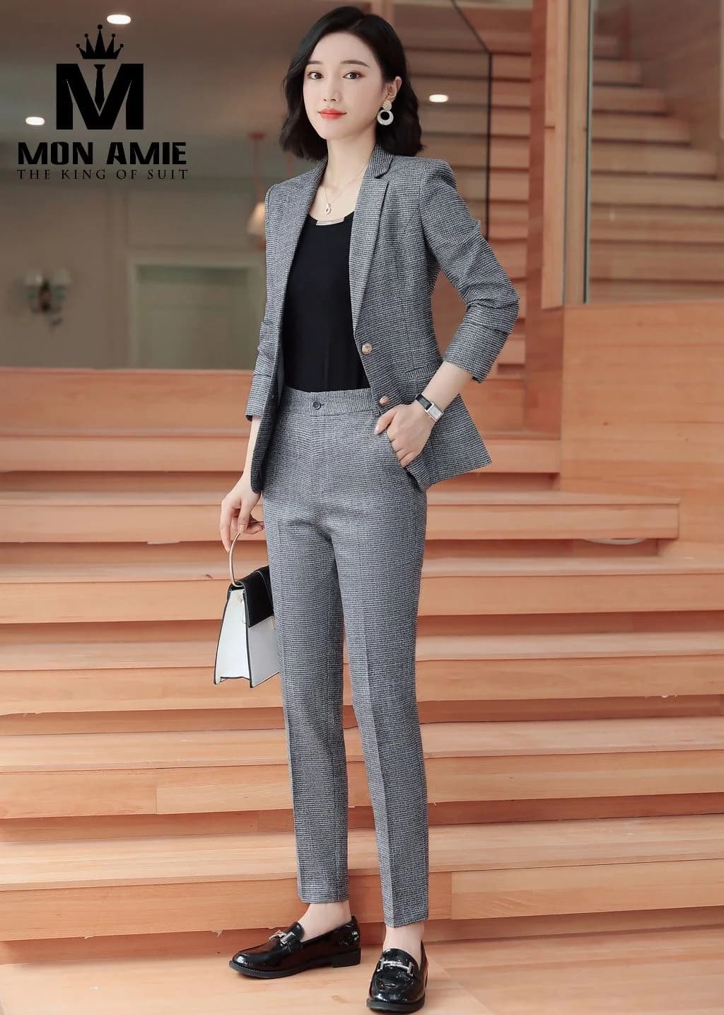 Suit Nữ Xám Vải Kẻ Caro Nhuyễn Nút Đồng Quần Tây