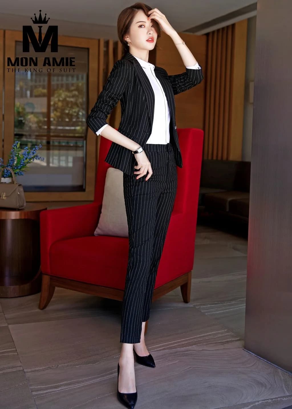 Suit Nữ Đen Kẻ Sọc Chì Tay Lỡ Quần Tây