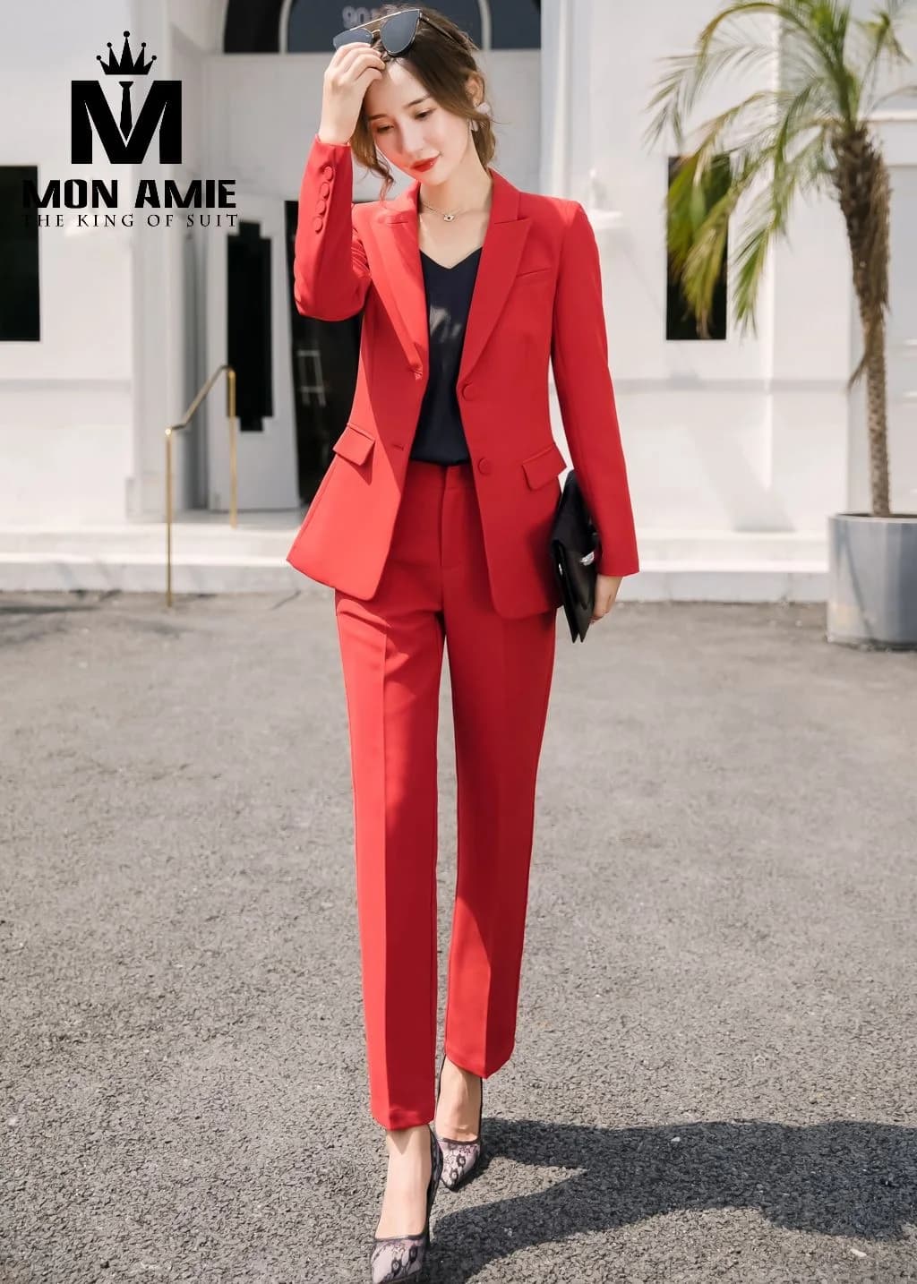 Suit Nữ Đỏ Tươi Hai Nút Túi Nắp Quần Ống Đứng