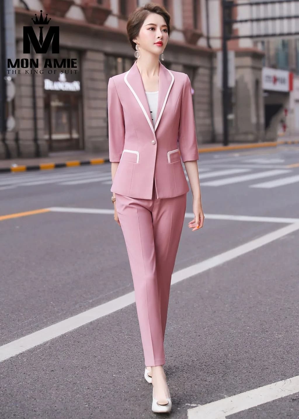 Suit Nữ Hồng Viền Trắng Một Cúc Ngọc Trai Tay Lỡ