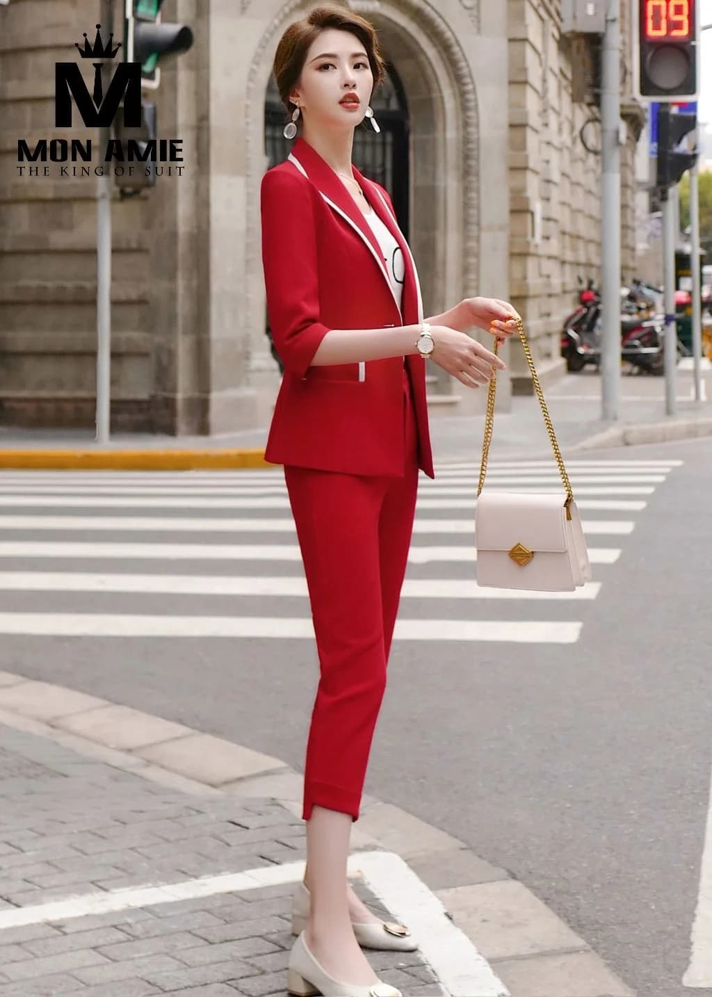 Suit Nữ Đỏ Tươi Viền Trắng Tay Lỡ Quần Lửng
