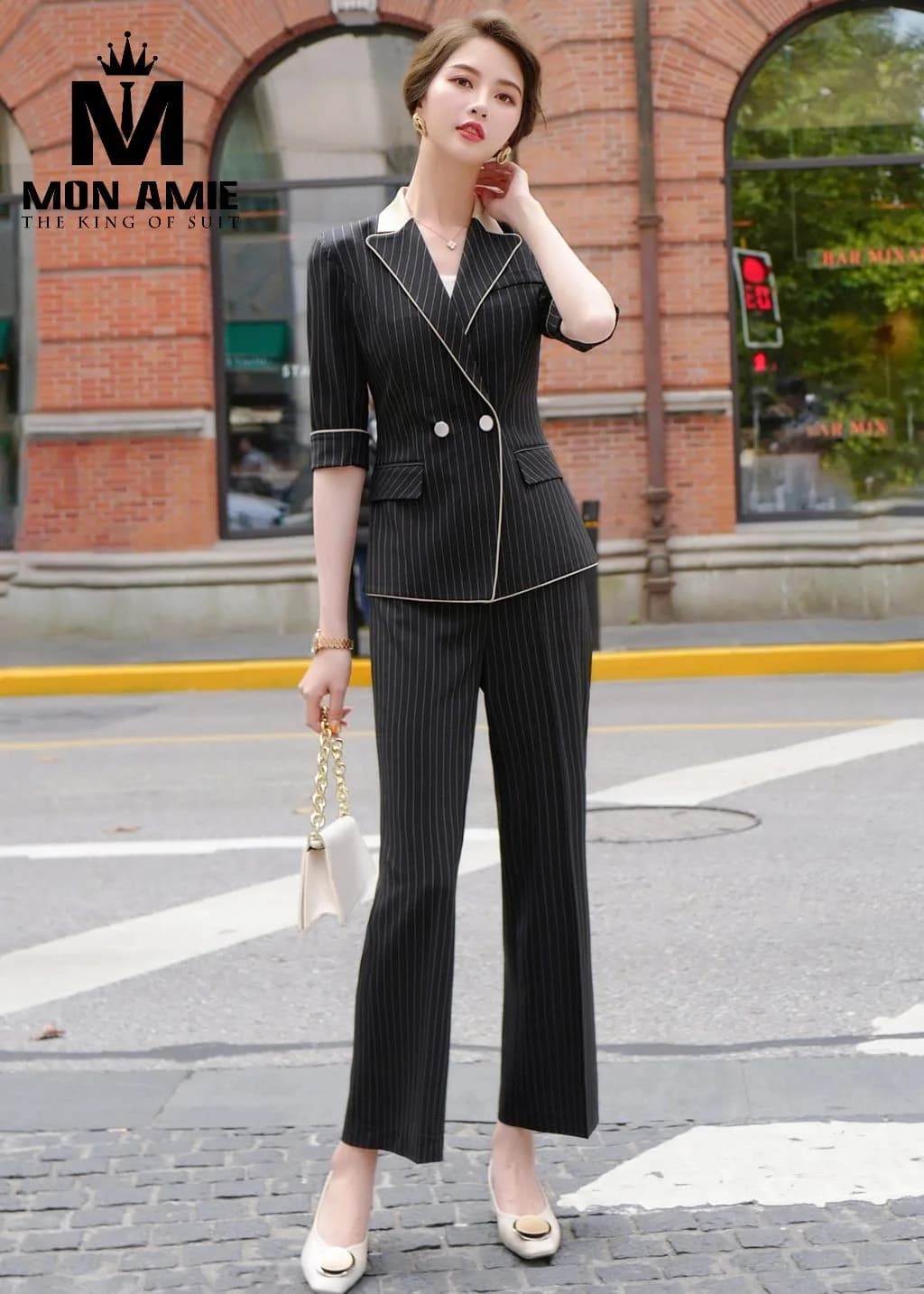 Suit Nữ Đen Kẻ Sọc Viền Kem Quần Ống Loe
