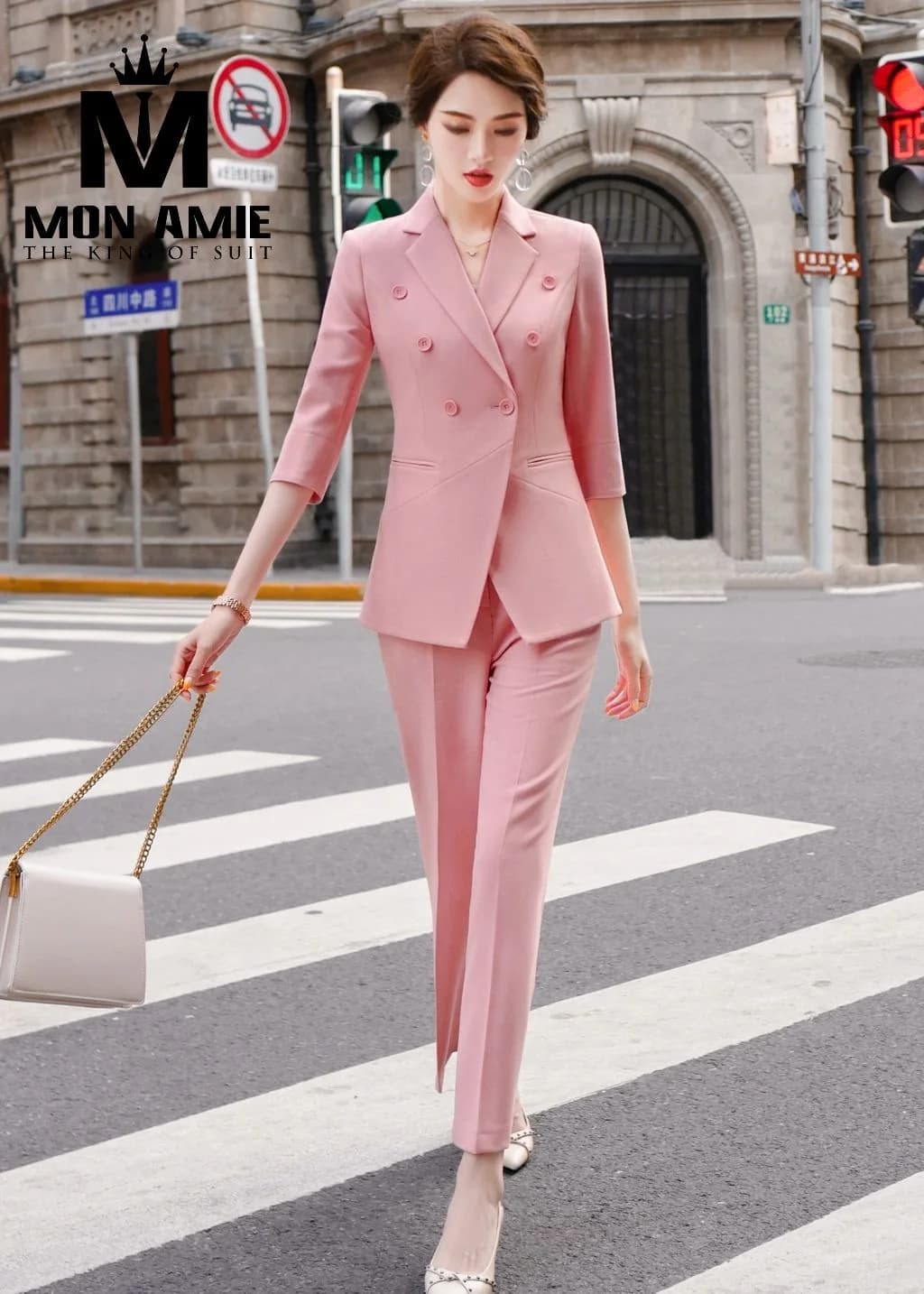 Suit Nữ Hồng Phấn Hai Hàng Khuy Quần Ống Đứng