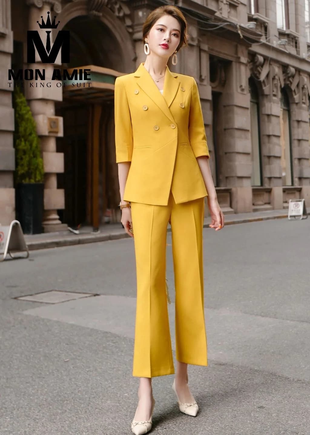 Suit Nữ Vàng Nghệ Hai Hàng Khuy Quần Ống Loe