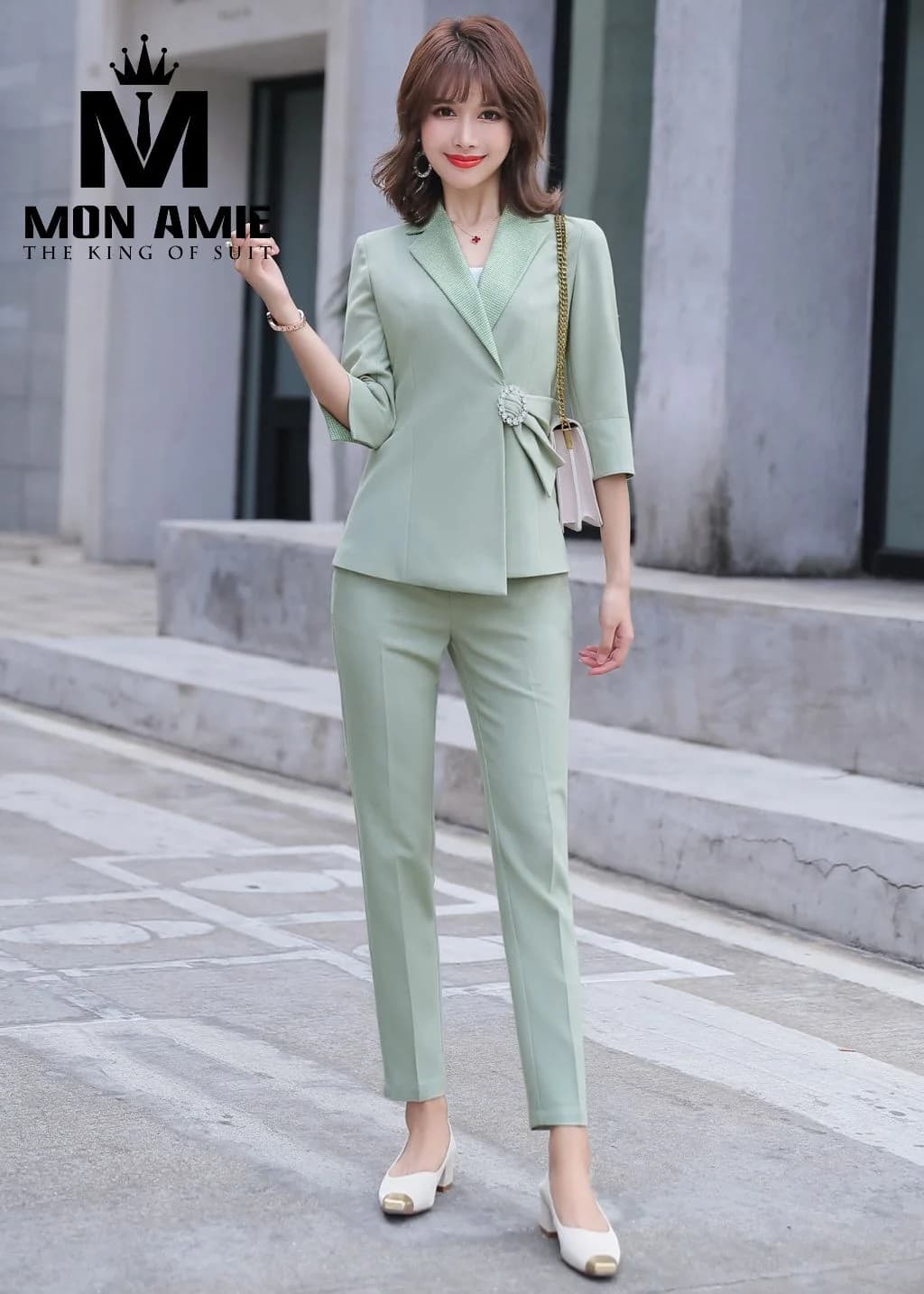 Suit Nữ Xanh Mint Cài Lệch Nơ Eo Khóa Đính Đá
