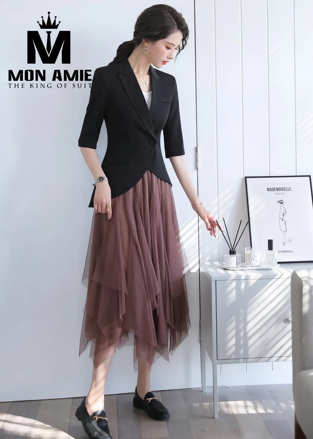 Blazer Nữ Đen Vạt Bầu Tay Lửng Phối Váy Voan Nâu Hồng