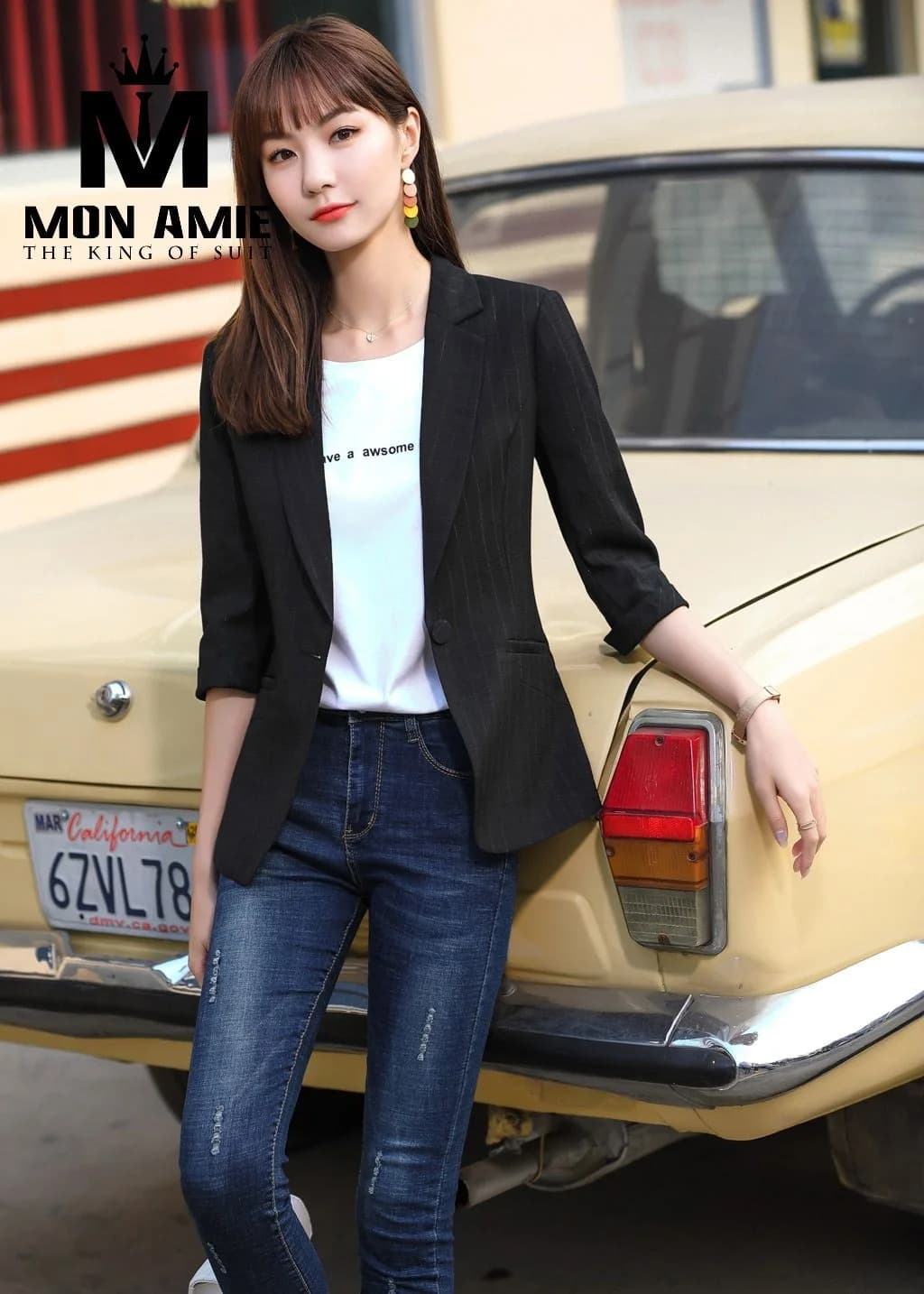 Áo Vest Nữ Đen Kẻ Sọc Chìm Tay Lửng Phối Jeans
