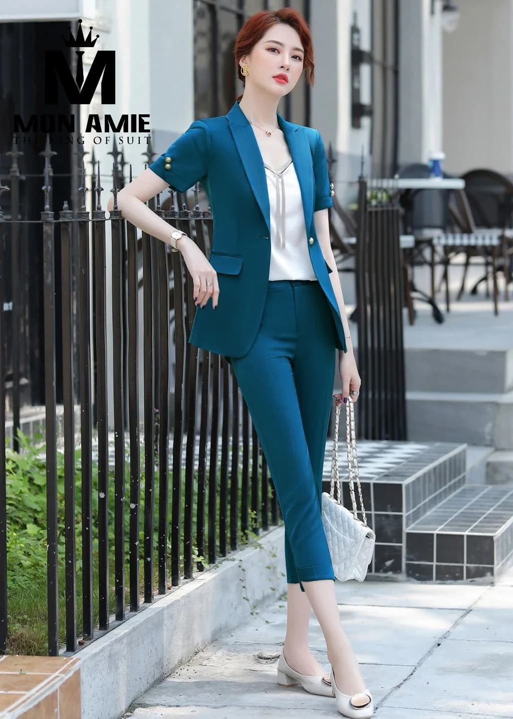 Suit Nữ Xanh Cổ Vịt Ve Bản Lớn Tay Ngắn Quần Lửng