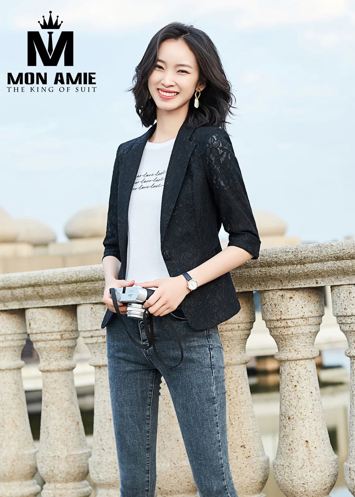 Áo Vest Nữ Đen Ren Hoa Tay Lửng Một Cúc