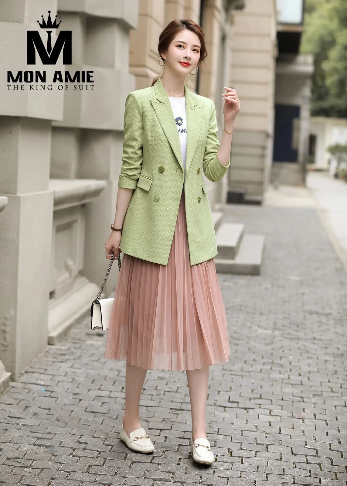 Blazer Nữ Xanh Lá Mạ Hai Hàng Khuy Dáng Dài