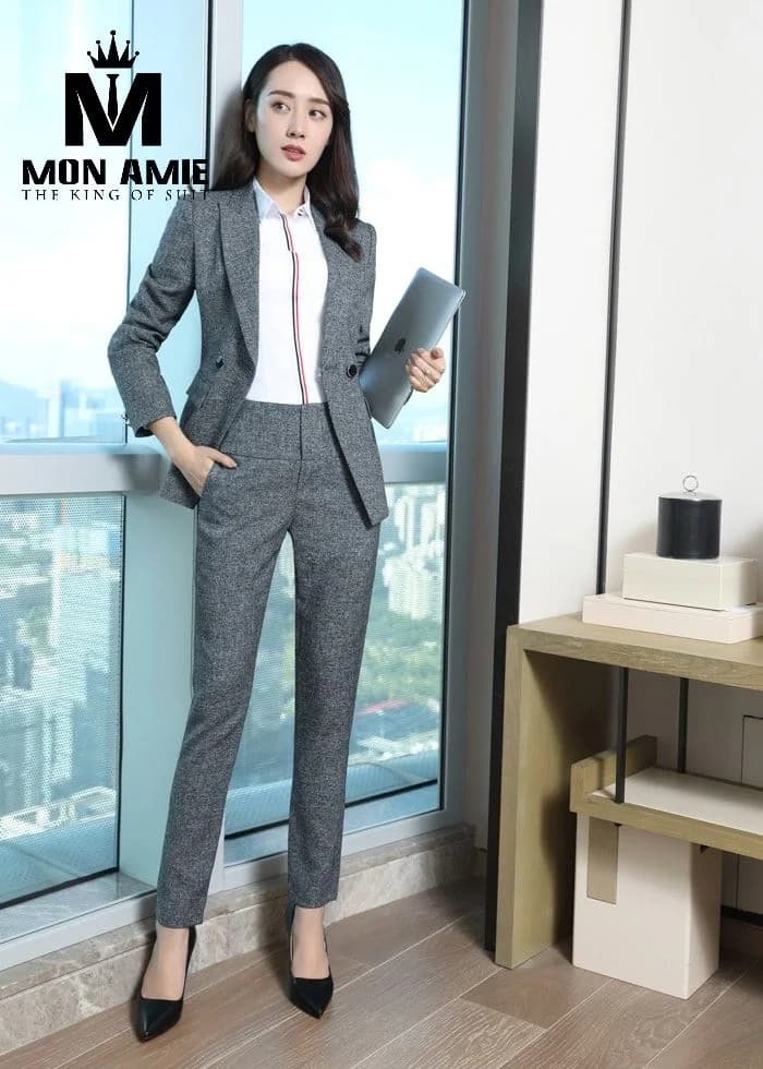 Suit Nữ Xám Ghi Vân Pha Ve Nhọn Quần Ống Đứng