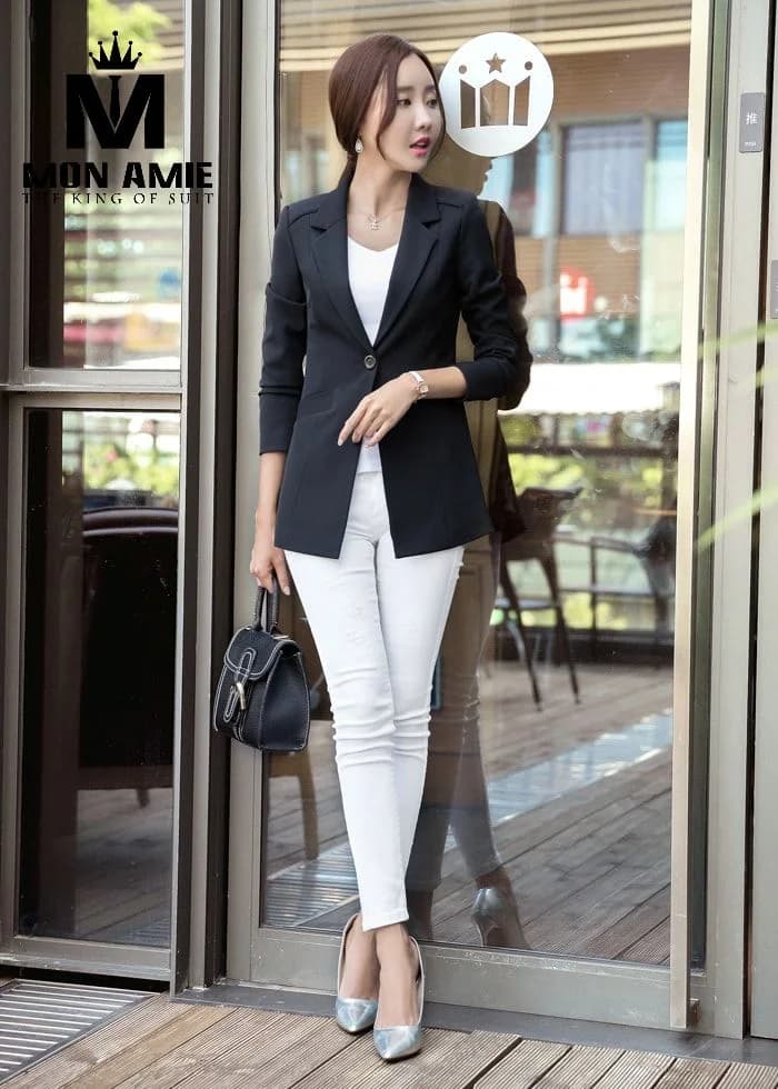 Blazer Nữ Đen Một Nút Tay Dài Phối Quần Trắng