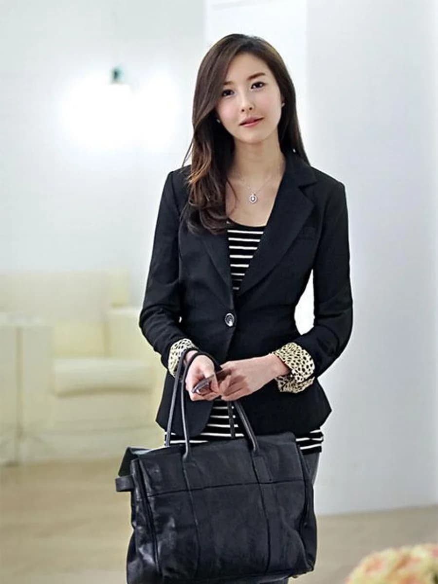 Blazer Đen Lót Da Báo