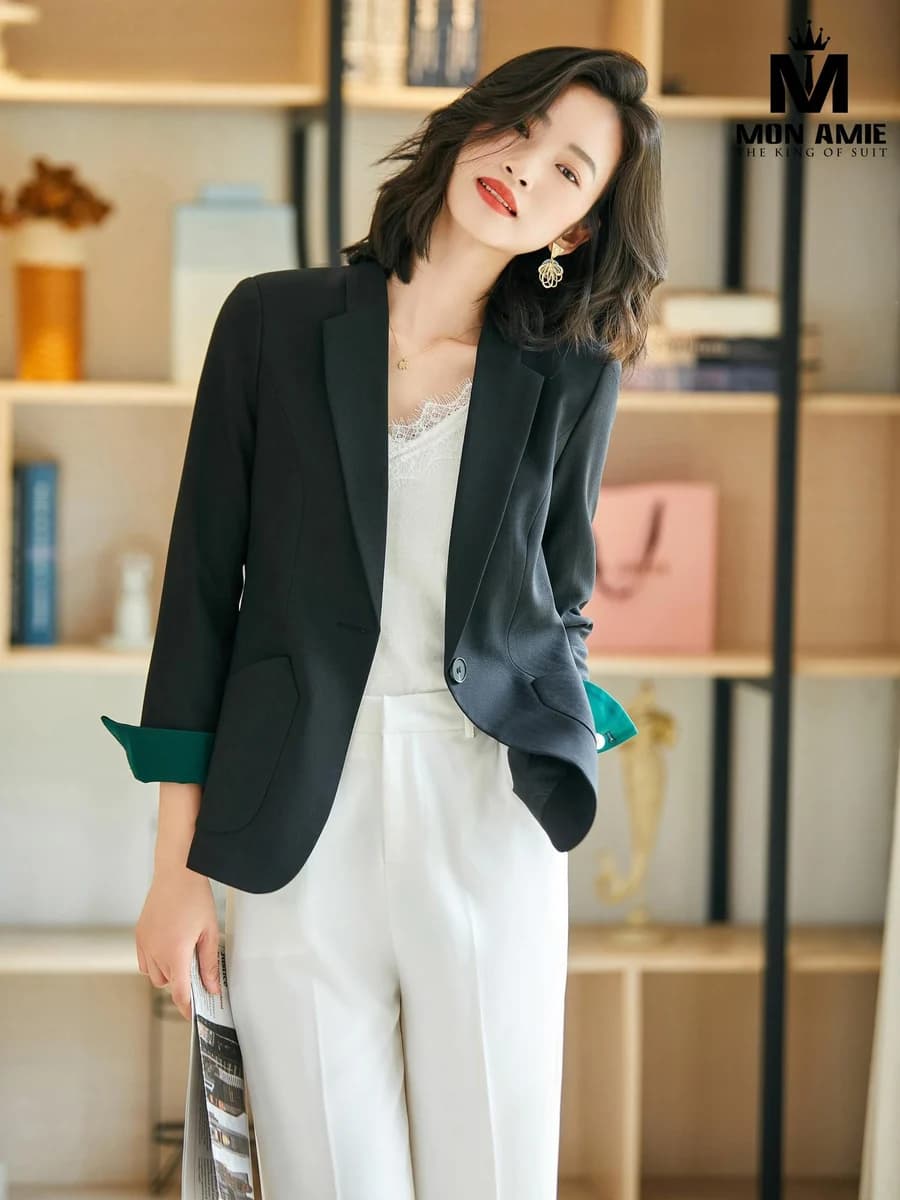 Blazer Đen Lót Xanh Ngọc Lục
