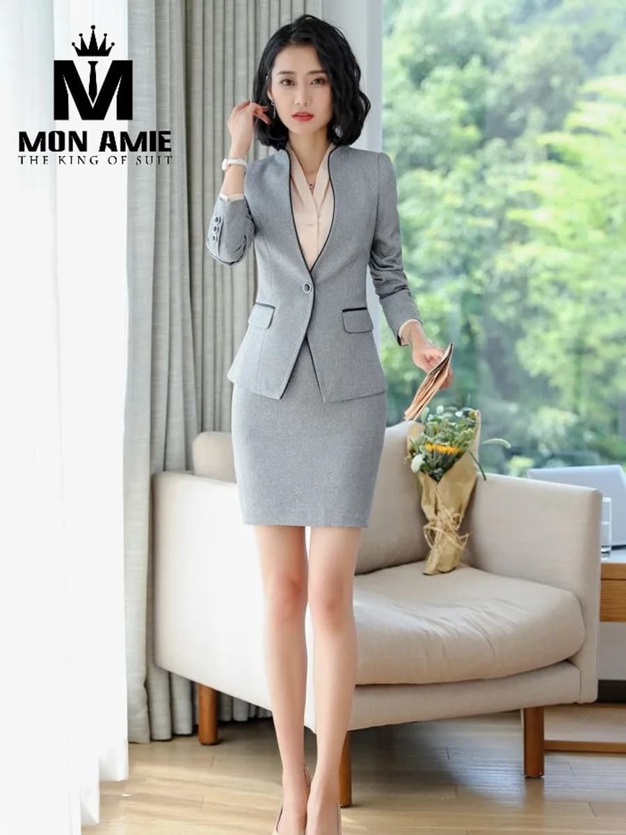 Suit Nữ Xám Ghi Cổ Tim Viền Đen Chân Váy Ôm