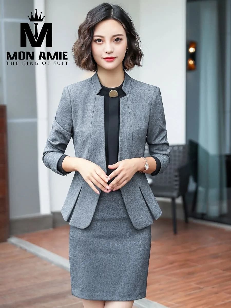 Suit Nữ Xám Ghi Cổ Trụ Váy Ôm Tà Xếp Nếp Cúc Vàng