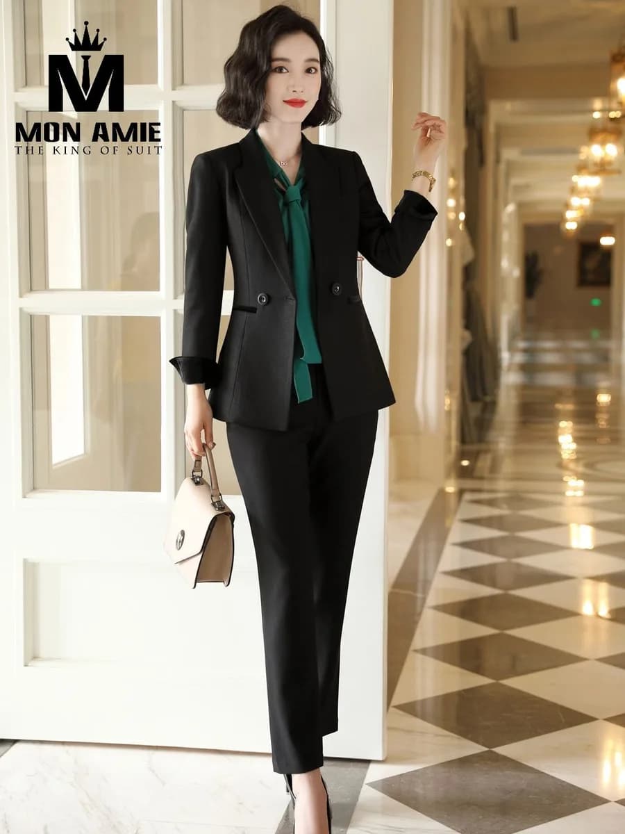 Suit Nữ Đen Viền Nhung Hai Nút Ve Nhọn