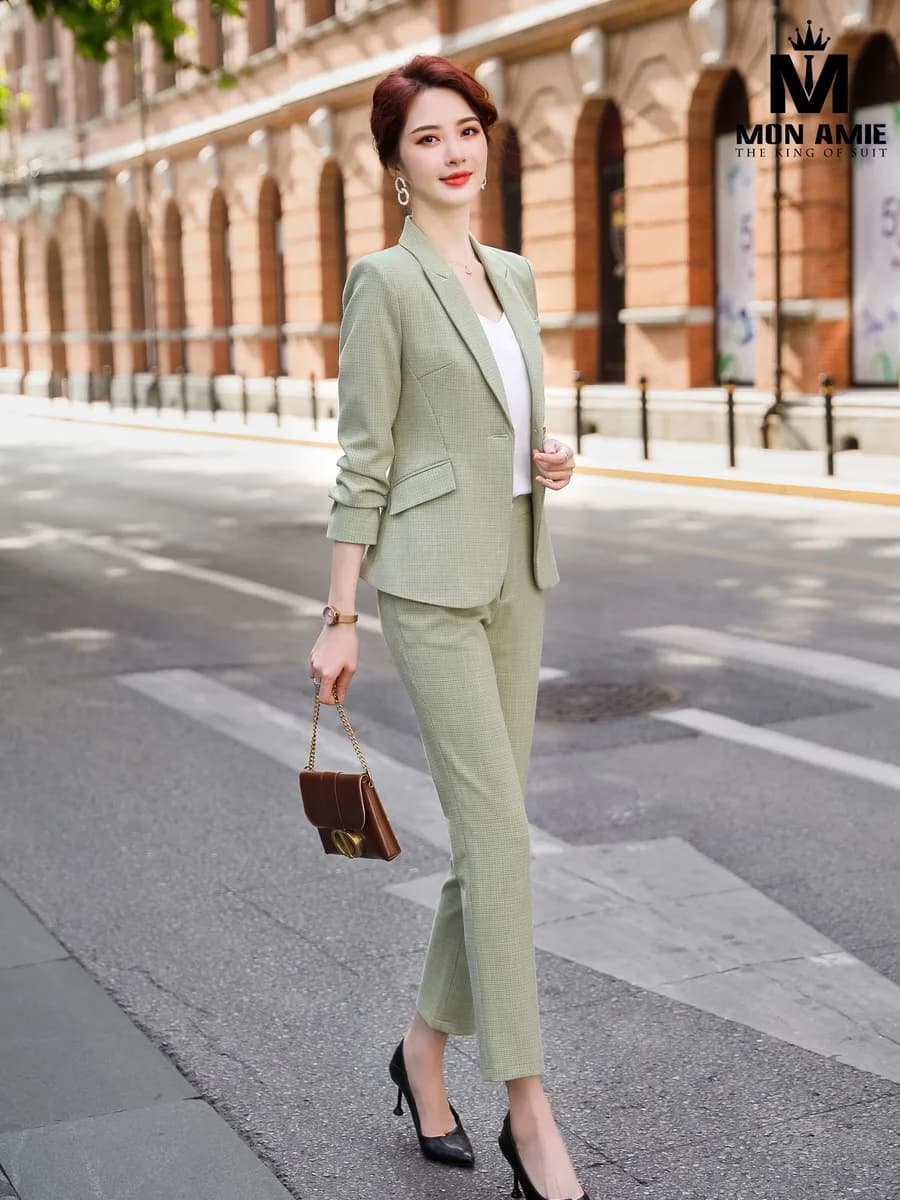 Suit Nữ Xanh Matcha Ô Nhỏ Một Khuy Quần Ống Đứng Lửng