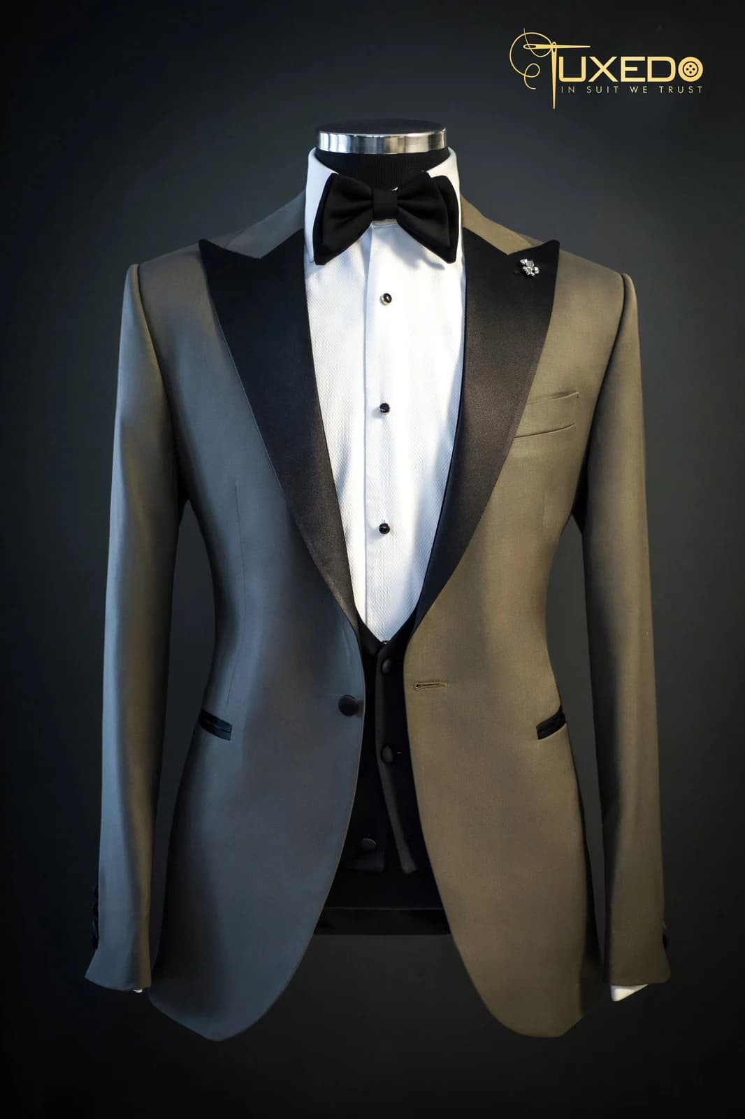 Tuxedo Xám Rêu Ba Món Ve Nhọn