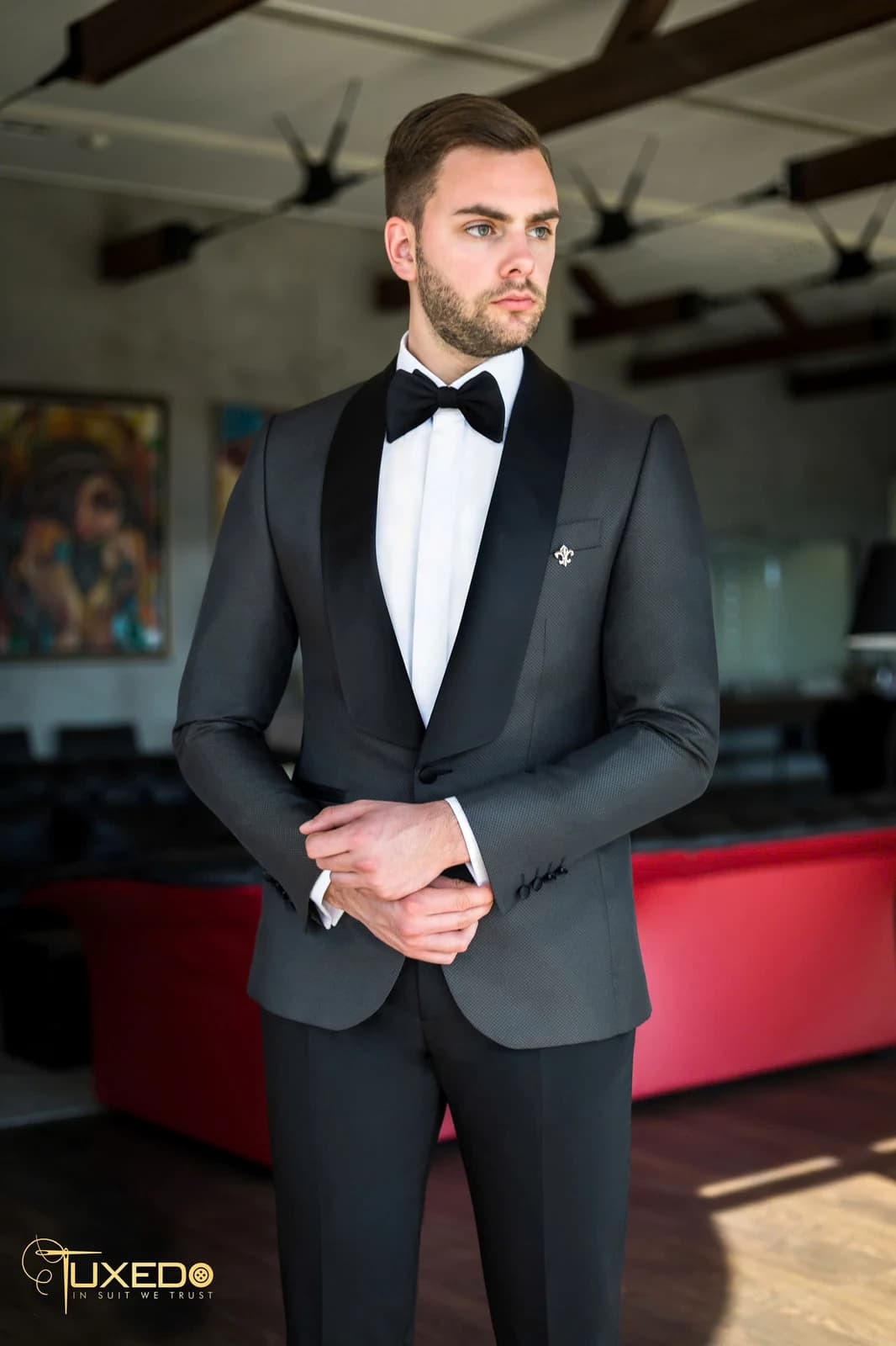 Tuxedo Xám Chì Ve Shawl Satin