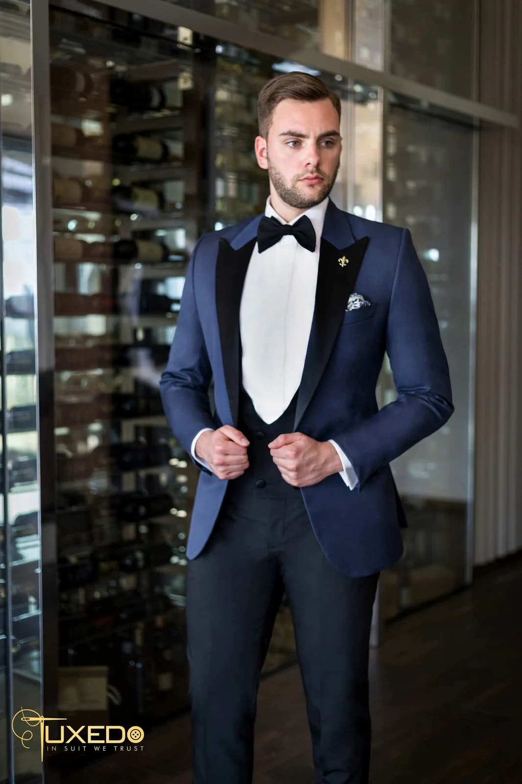 Tuxedo Navy Ba Mảnh Gi-lê Đen