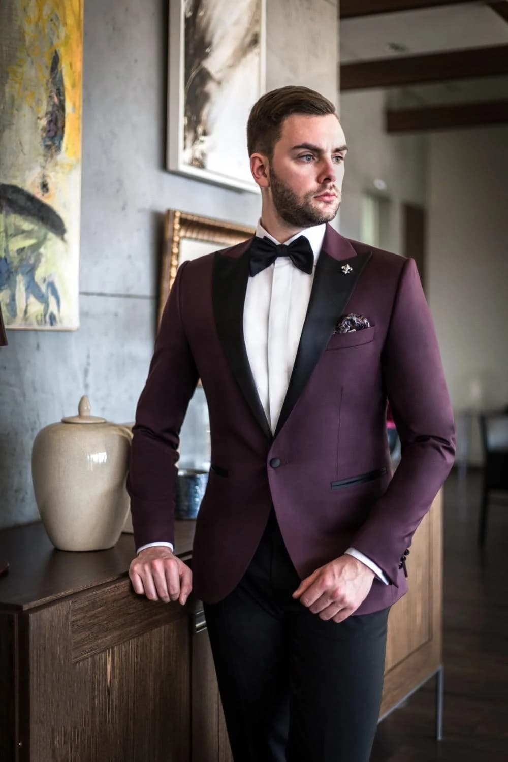 Tuxedo Mận Chín Ve Satin