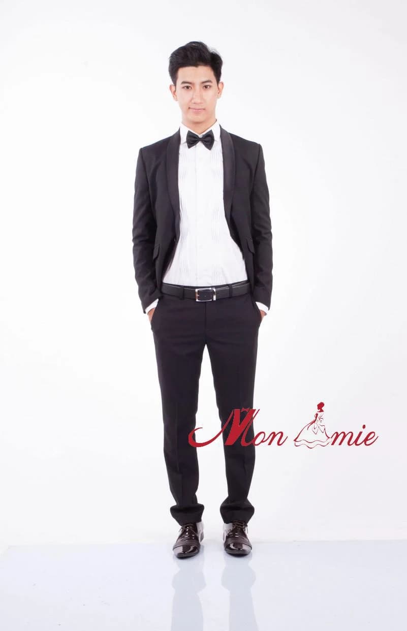 Tuxedo Đen Sơ Mi Xếp Ly
