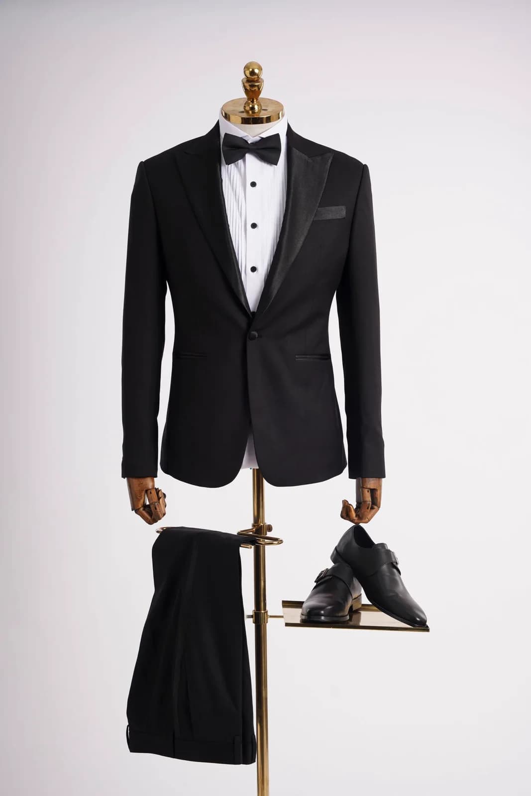 Tuxedo Đen Một Khuy Sơ Mi Xếp Ly Giày Monk-Strap