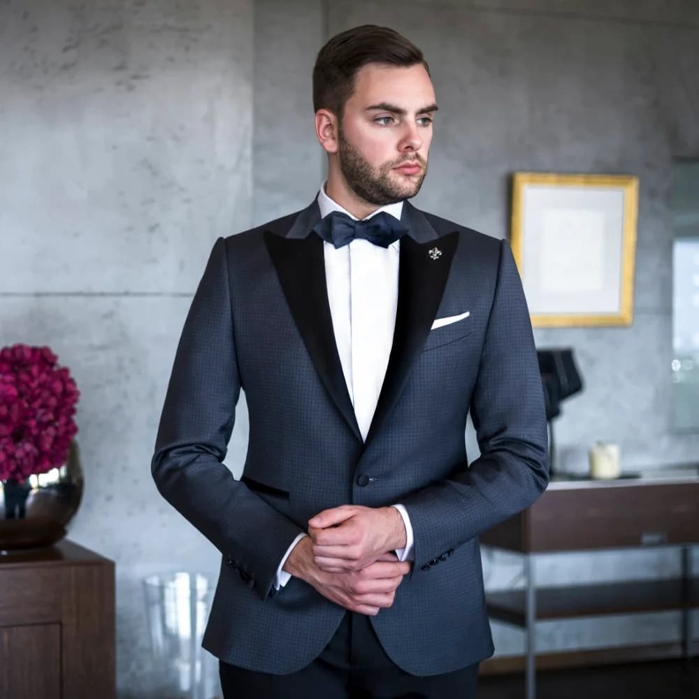 Tuxedo Xanh Than Họa Tiết Chấm Nhỏ Nơ Navy