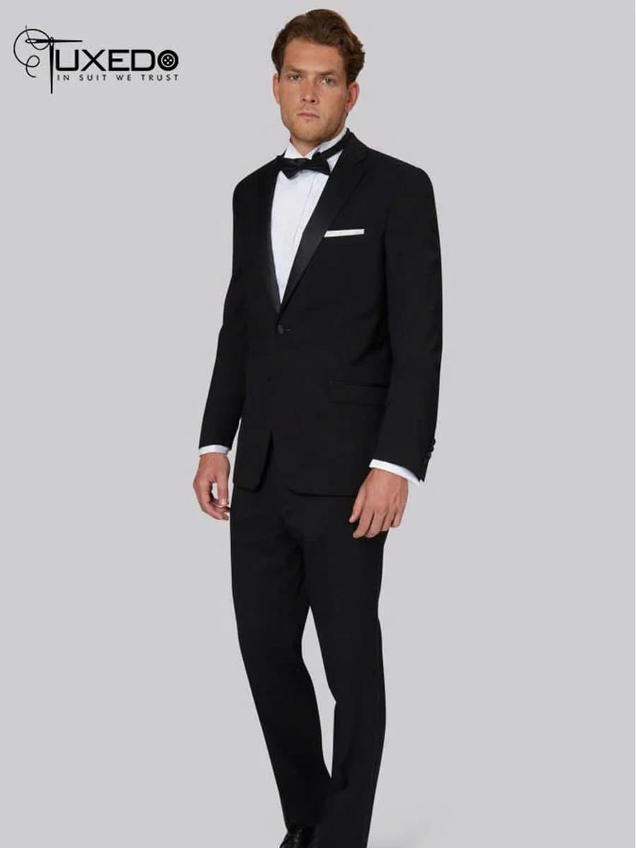 Tuxedo Đen Ve Nhọn Tinh Giản