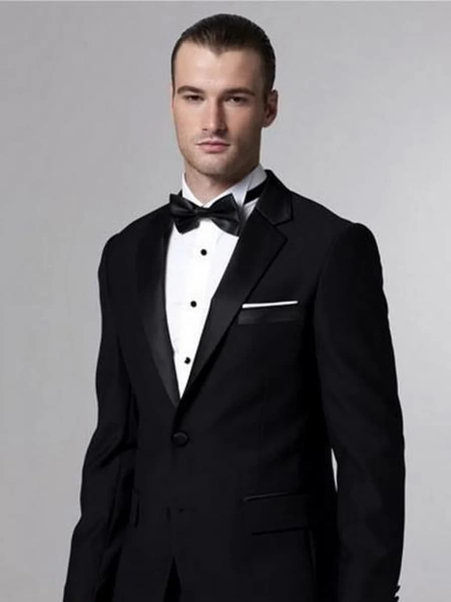 Tuxedo Đen Ve Nhọn Cổ Điển