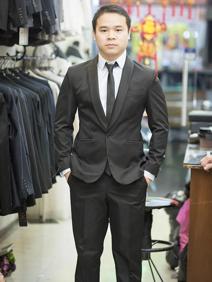 Lễ Phục Ve Satin Bo Tròn