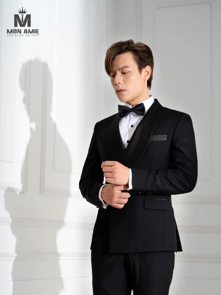 Tuxedo Đen Hai Hàng Khuy Ve Shawl Satin Khăn Túi Satin