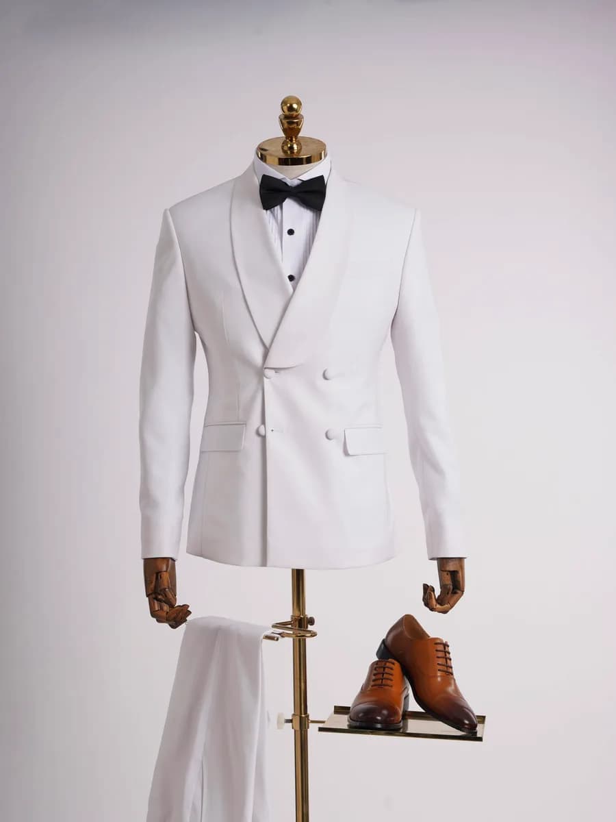 Tuxedo Trắng Hai Hàng Nút Bọc Ve Shawl Phối Nơ Đen