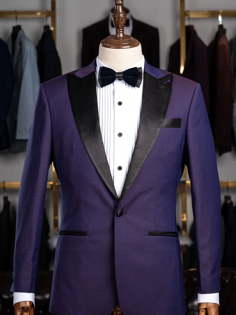 Tuxedo Tím Chàm Hoạ Tiết Hình Học Ve Nhọn Satin