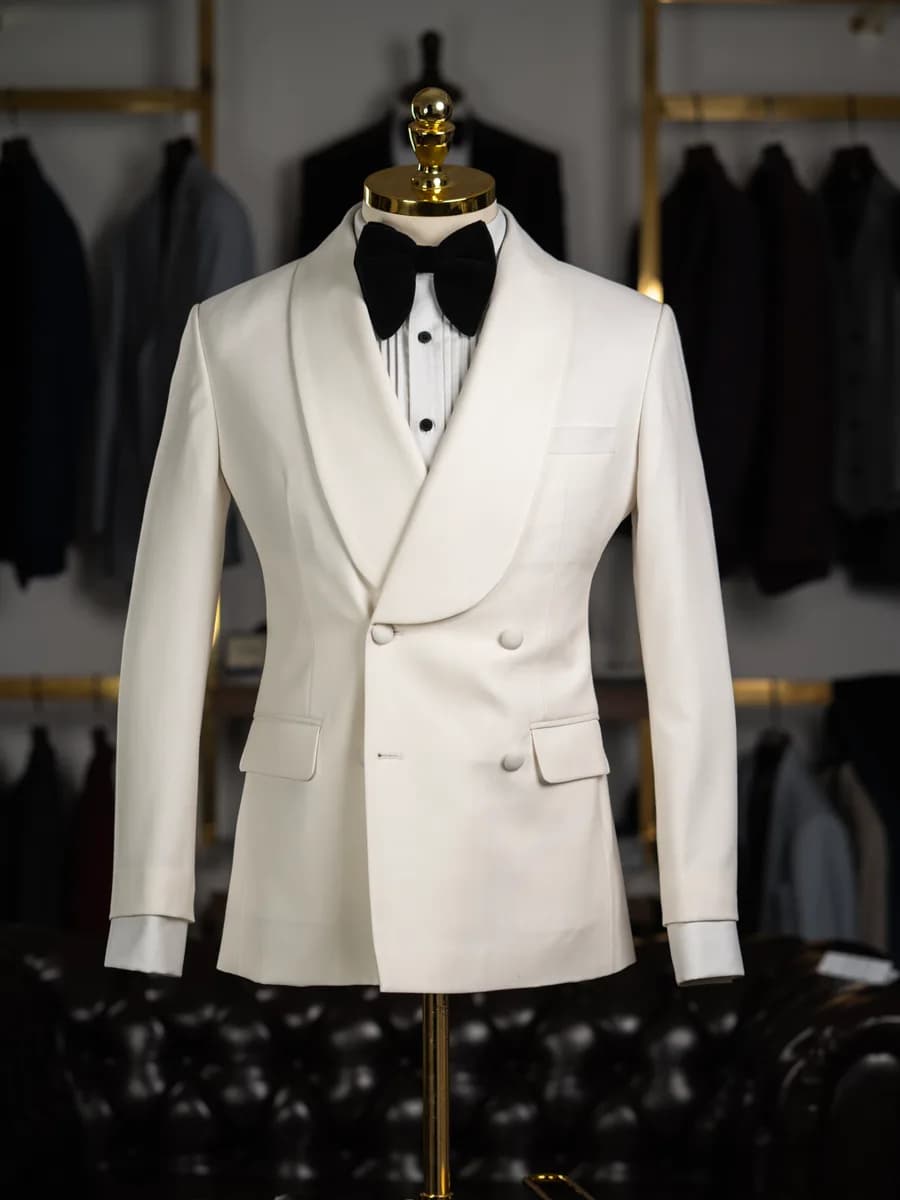 Tuxedo Trắng Kem Hai Hàng Nút Ve Shawl