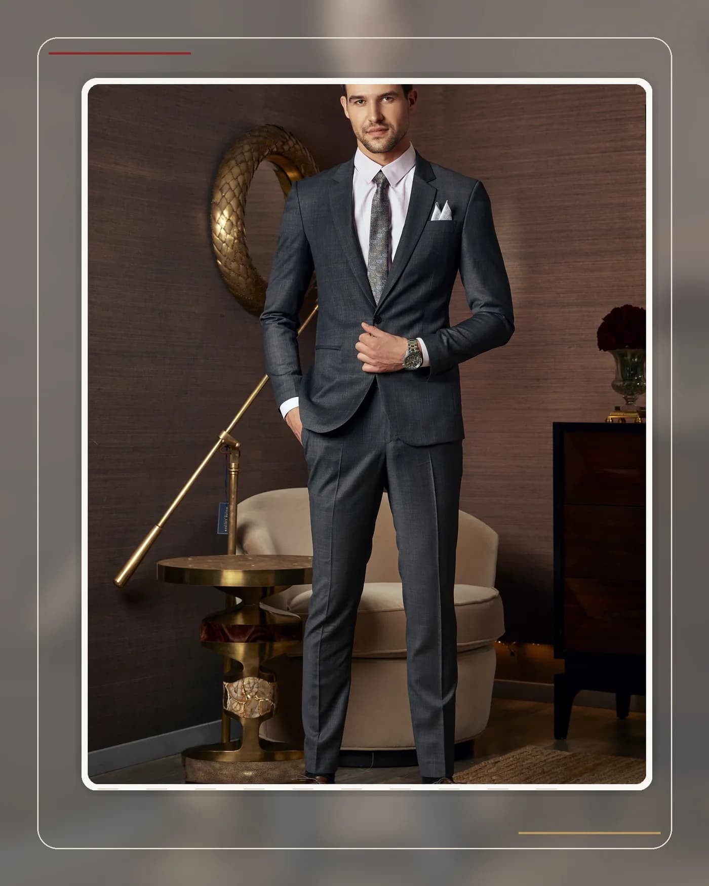 Suit xám than may đo Mon Amie — bước đầu tư thứ hai sau bộ navy