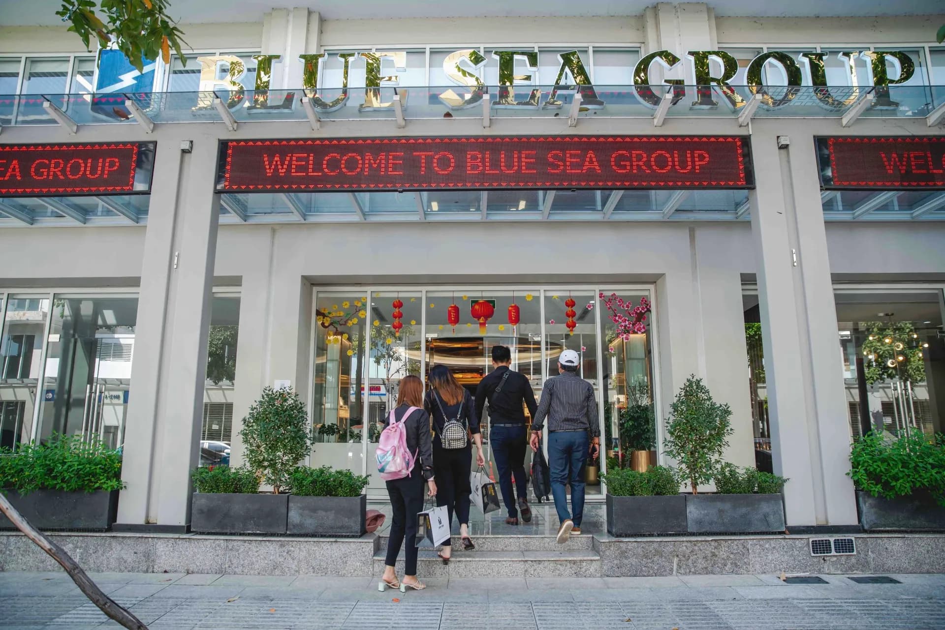 Đồng phục Blue Sea Group — Mon Amie