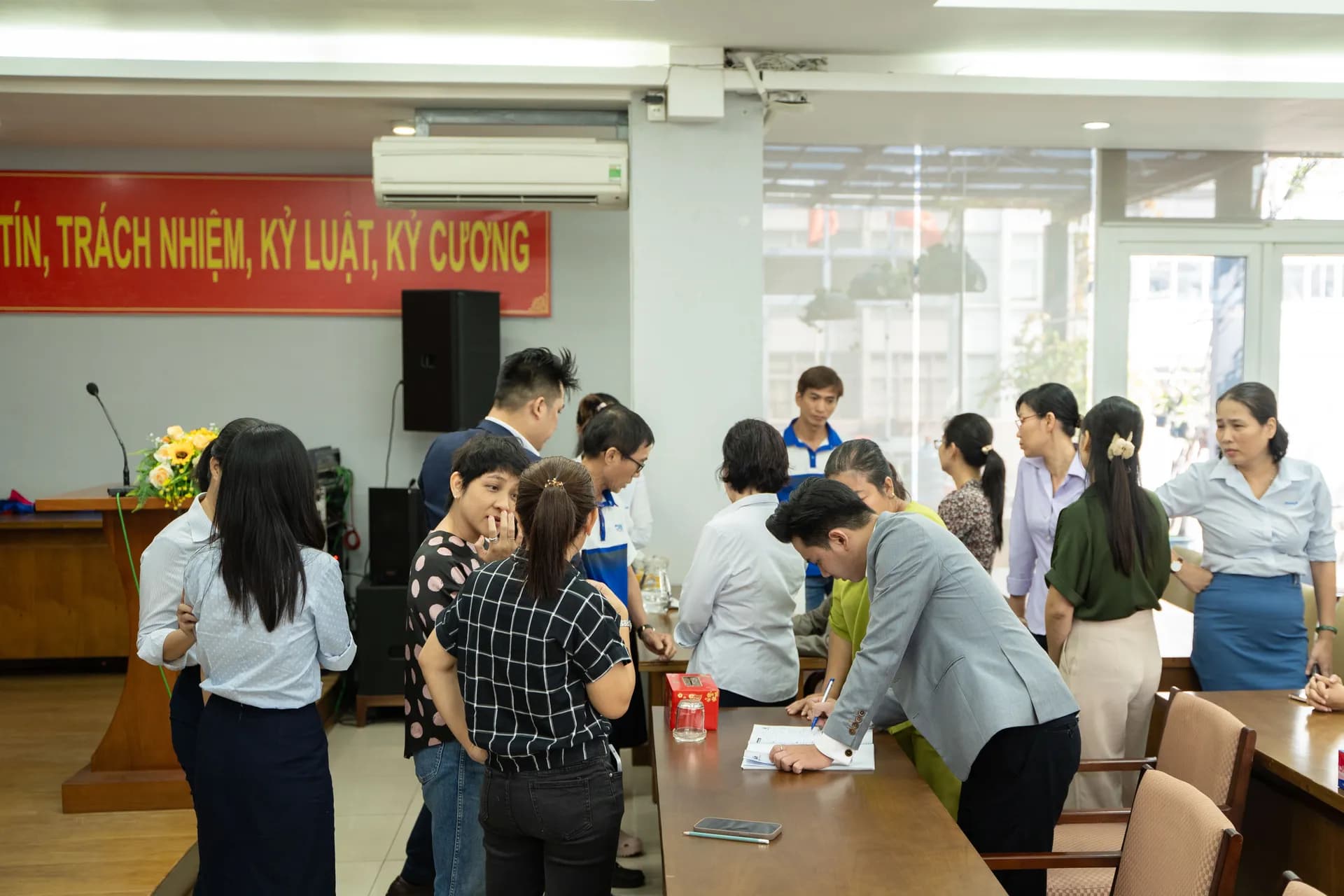 Đồng phục Dịch Vụ Công Ích Q4 — Mon Amie
