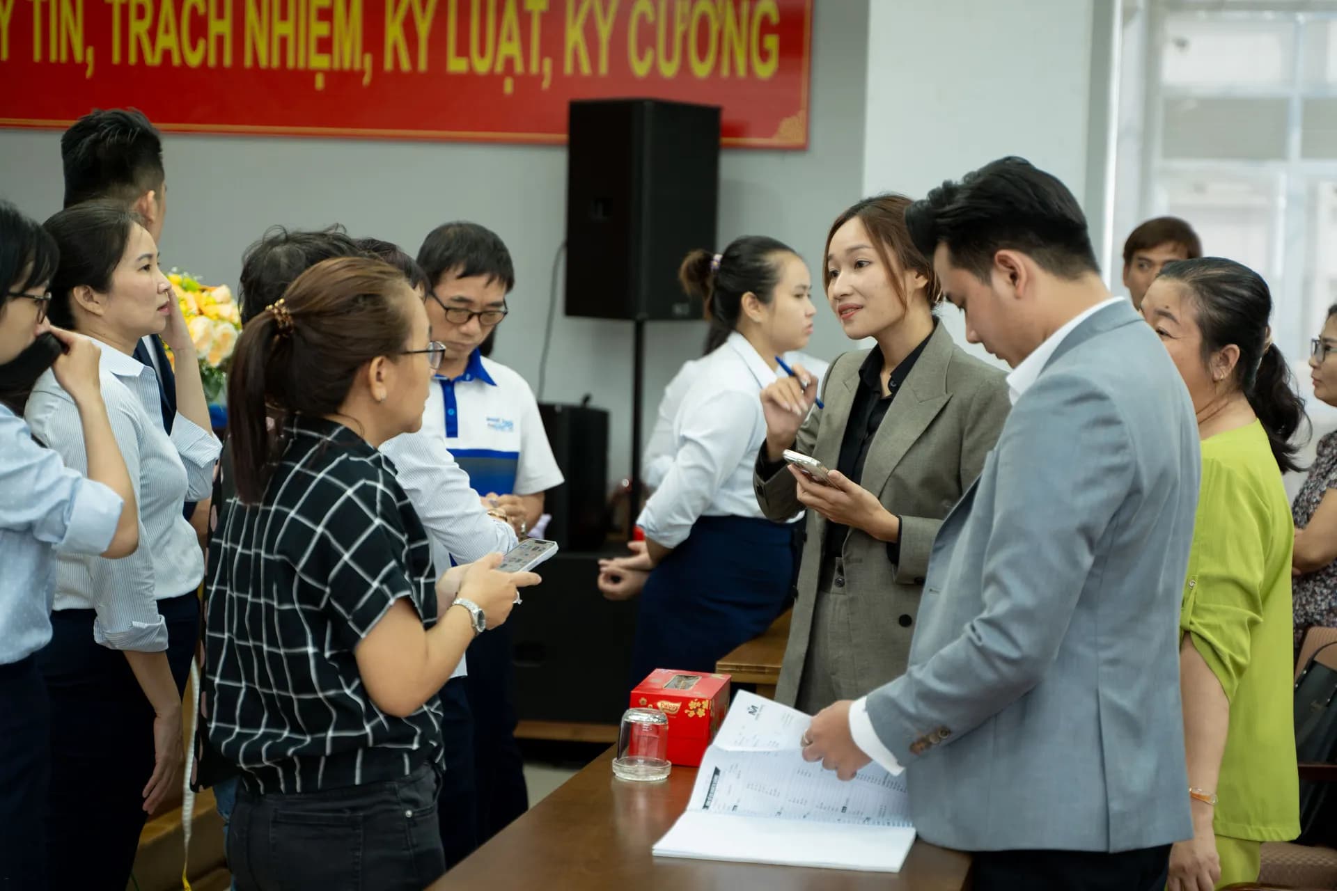 Đồng phục Dịch Vụ Công Ích Q4 — Mon Amie